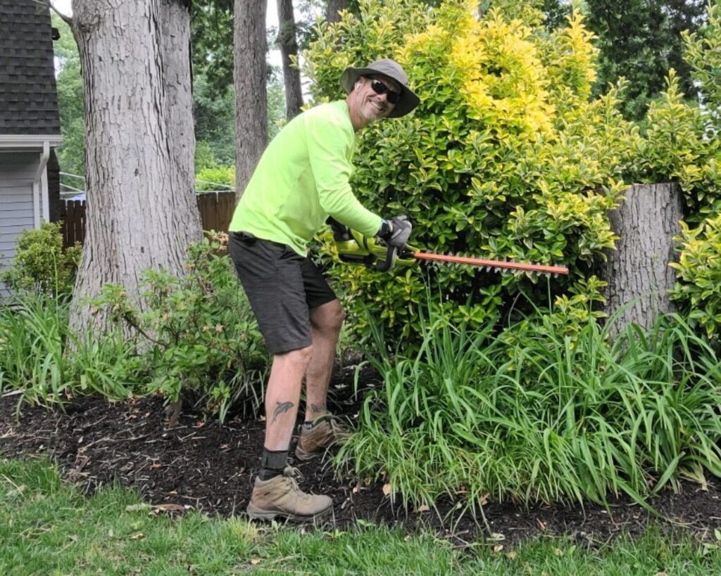 Scott Ellis trimming